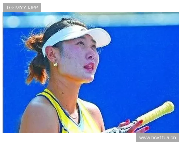 刚刷到彭帅的生活照——球场上狠角色，下了场秒变邻家大姐，这反差笑掉我牙了