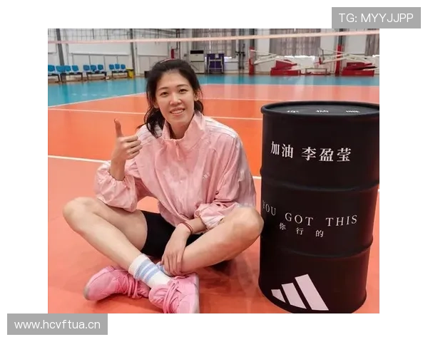 李盈莹打球像开挂，下场拎菜篮子那张图直接碎了女神滤镜